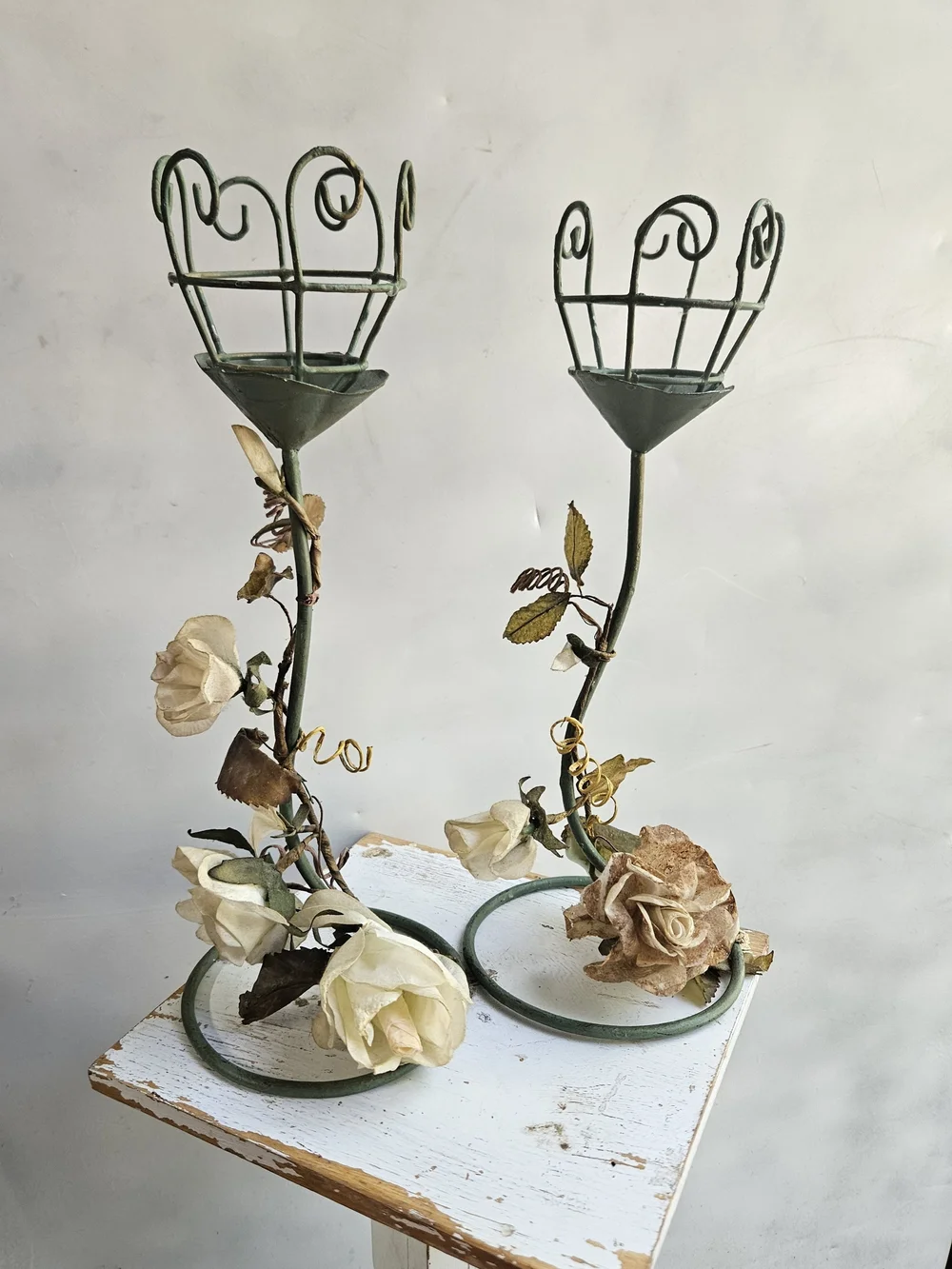 Source Unknown Green Metal Rose Vine Candle Holders with Cream Flowers
